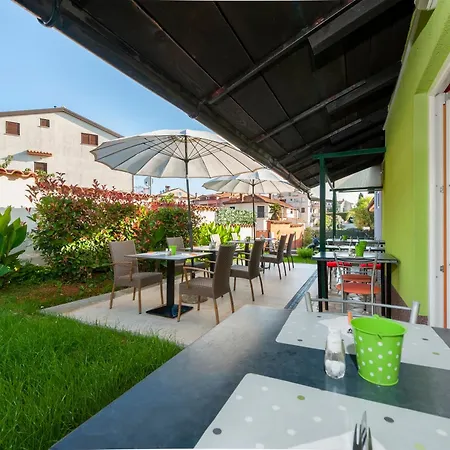 Erik Adults Only Oda ve Kahvaltı 3*