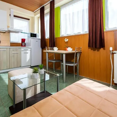 ベッド・アンド・ブレックファスト Erik Adults Only 3*