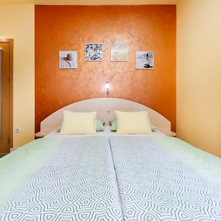 Erik Adults Only ベッド・アンド・ブレックファスト ロヴィニ