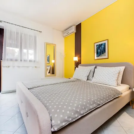 Erik Adults Only Bed & Breakfast 3*