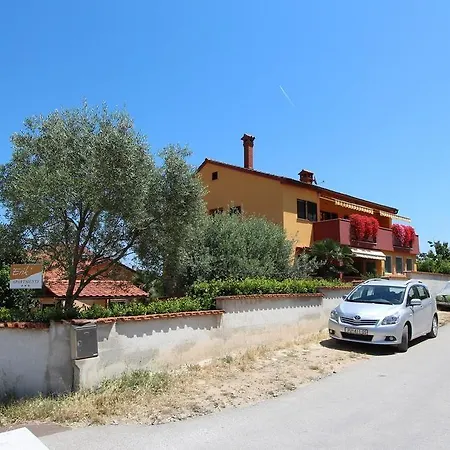 ベッド・アンド・ブレックファスト Erik Adults Only 3*