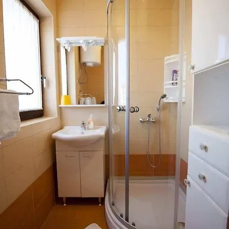 ベッド・アンド・ブレックファスト Erik Adults Only 3*