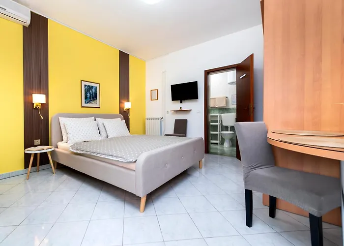 Erik Adults Only Bed & Breakfast 3*