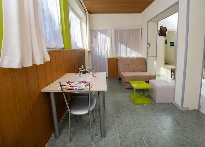 Erik Adults Only Bed & Breakfast