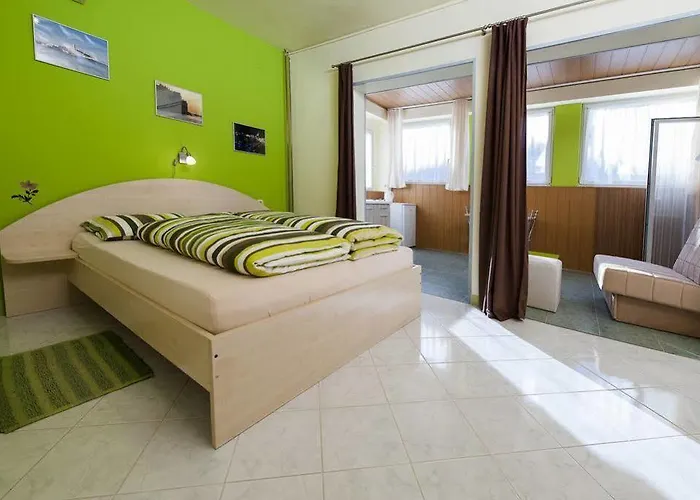 Erik Adults Only Bed & Breakfast