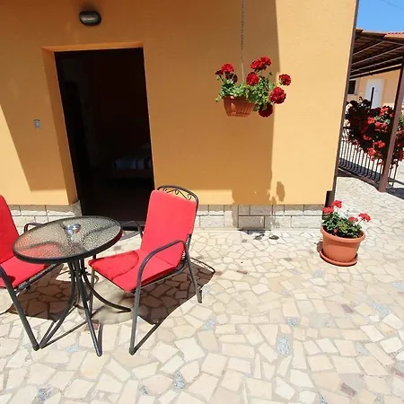 Erik Adults Only Bed & Breakfast 3*