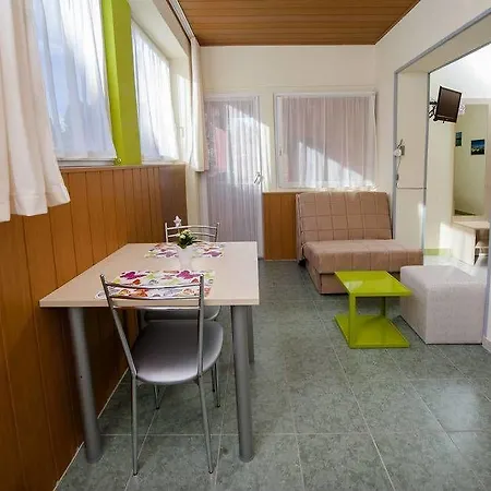 Erik Adults Only Bed & Breakfast