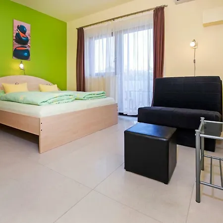 Erik Adults Only Bed & Breakfast 3*